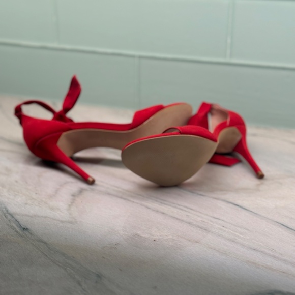 Steve Madden red suede tie up ankle sandals size 7 - Picture 8 of 8